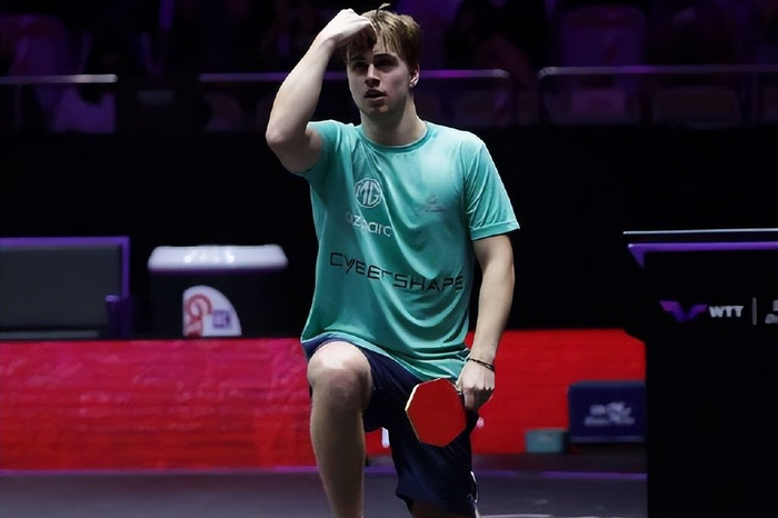 出极具压迫 出极具压迫