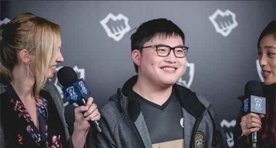 在现代足球 在现代足球